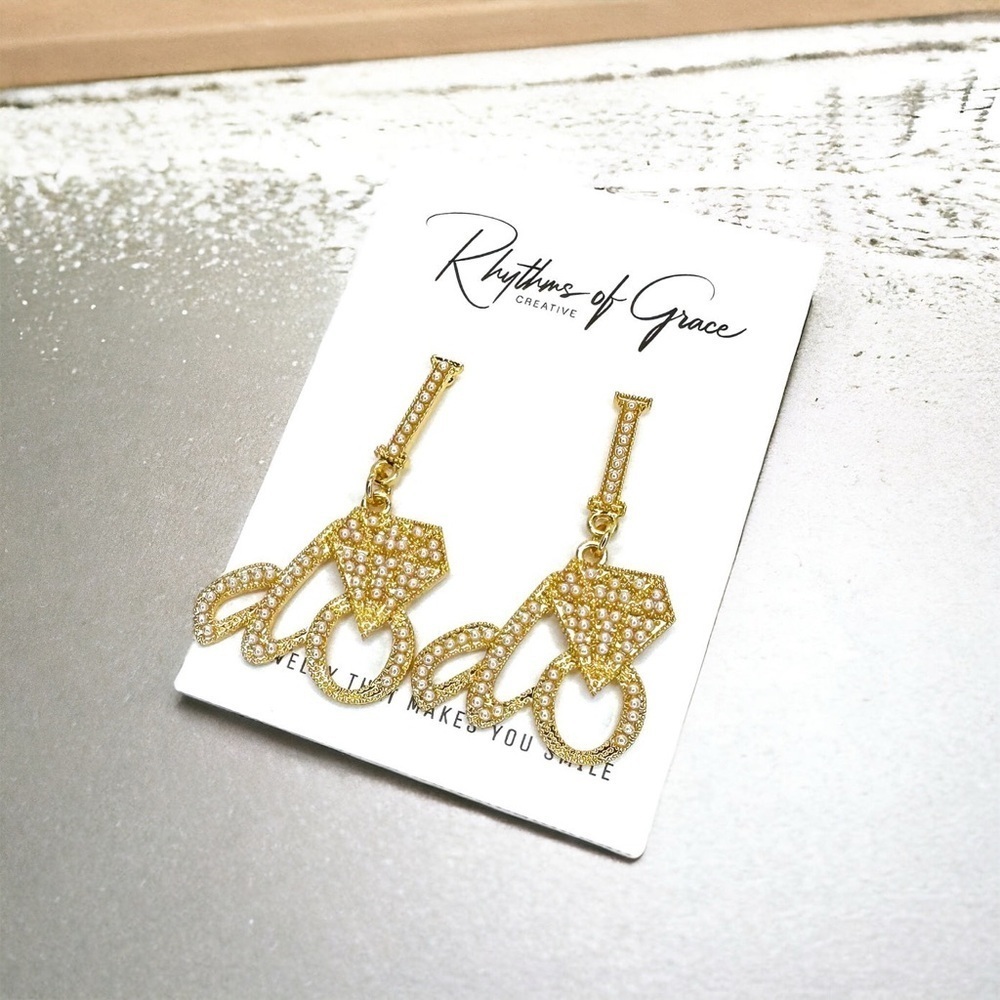 Sparkle & Shine with Our "I Do" Dangle Earrings 💍 NWT Bridal Accessories - Picture 6 of 6